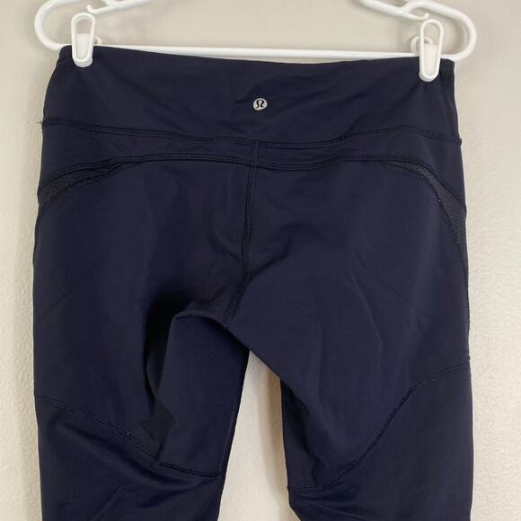 Lululemon Cropped Leggings Mesh details Blue Size 10 - Picture 5 of 8